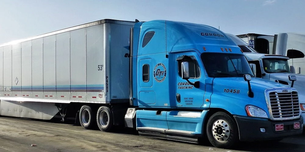 Strategies for Effective Fleet Decarbonization in Logistics Management ...